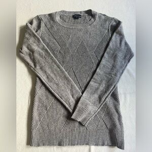Metric Knits Ribbed Knit Sweater – Size L